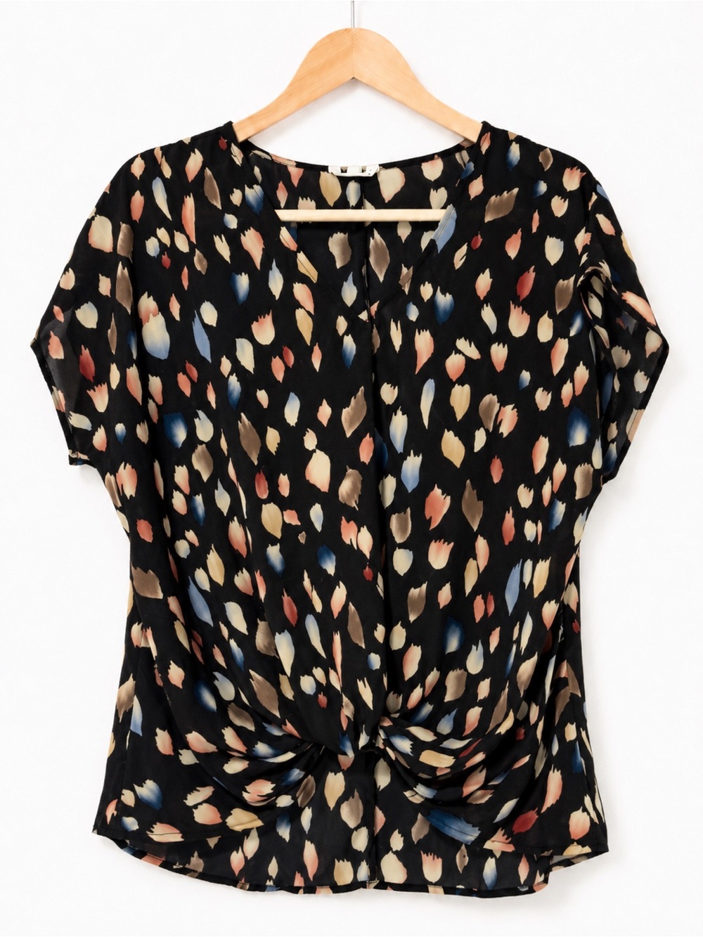 ✨ West K Black Abstract Floral Twist Front Blouse Size S ✨